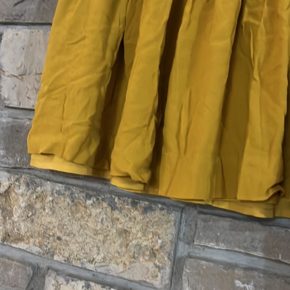 Banana Republic Mustard Yellow Flowy Skirt Size XL - Picture 3 of 11